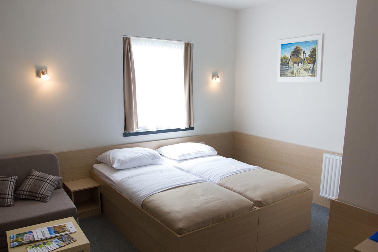 Hotel Lika Jug Brinje 外观 照片